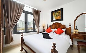 Halo Hotel