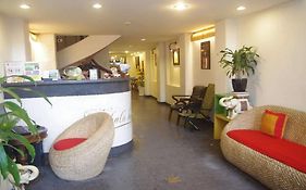 Halo Hotel